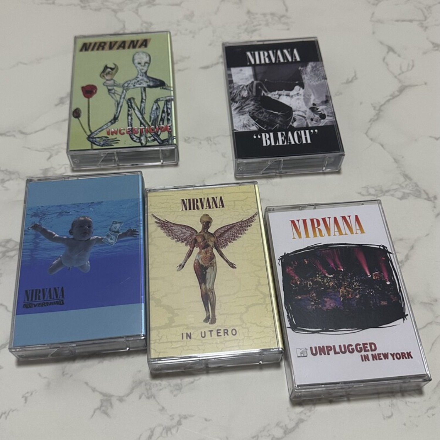 Vintage Collectibles & More Llc Photos - คอลเลกชันอัลบั้มครบชุด เทปคาสเซ็ต ร็อกแนวอัลเทอร์เนทีฟ วินเทจ เสียงอนาล็อก ของสะสมสำหรับแฟนๆ