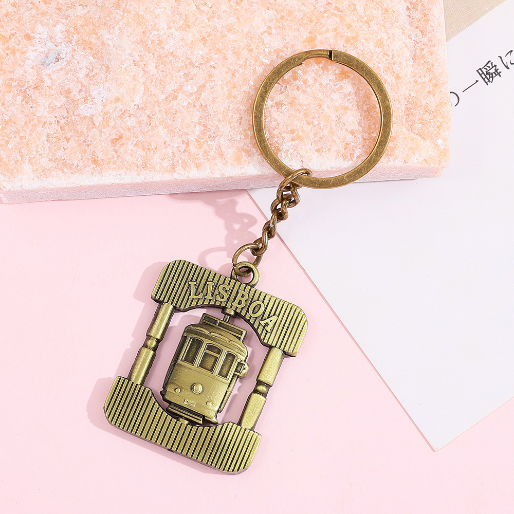 Vintage Items - พวงกุญแจโลหะดีไซน์รถรางวินเทจ สไตล์คนเมือง สำหรับทุกเพศ ใช้ตกแต่งกระเป๋าเป้สะพายหลัง