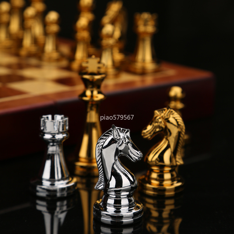 ชุดหมากรุกไม้หรูหรา ชิ้นส่วนโล - Vintage Collectible Board Games บทวิจารณ์และราคา